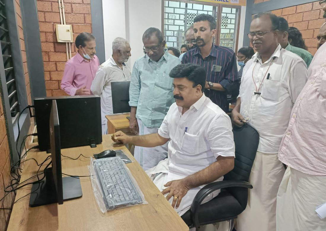 The Pragathi USA computer hall in use