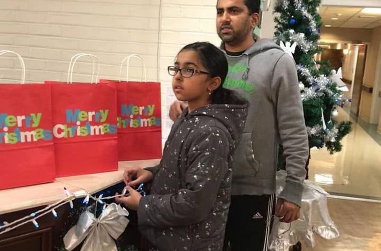 Volunteers at a Pragathi USA food drive